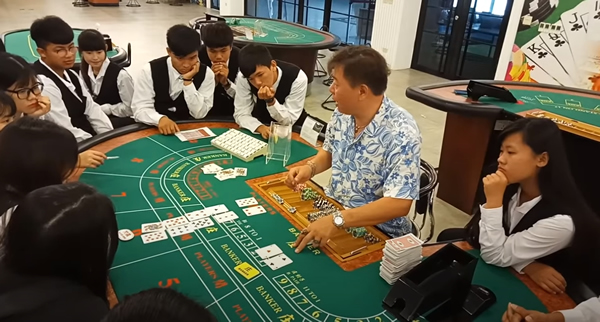 《荷官课程Casino Dealer》万能工商Vocational School – 百家乐教学Baccarat teaching-千博