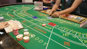 教如何在赌场不使用公式的情况下玩百家乐 （泰语）-千博