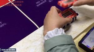 冒死偷拍小勐拉赌场出千！疯狂收割庄家九位数资产！-千博