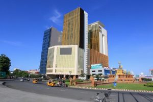 金界控股运营难撑？ 裁员1300人遣散费缩水遭批-千博