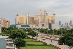 银娱授出7400万美元股份 吕氏家族经营权更难撼动？-千博