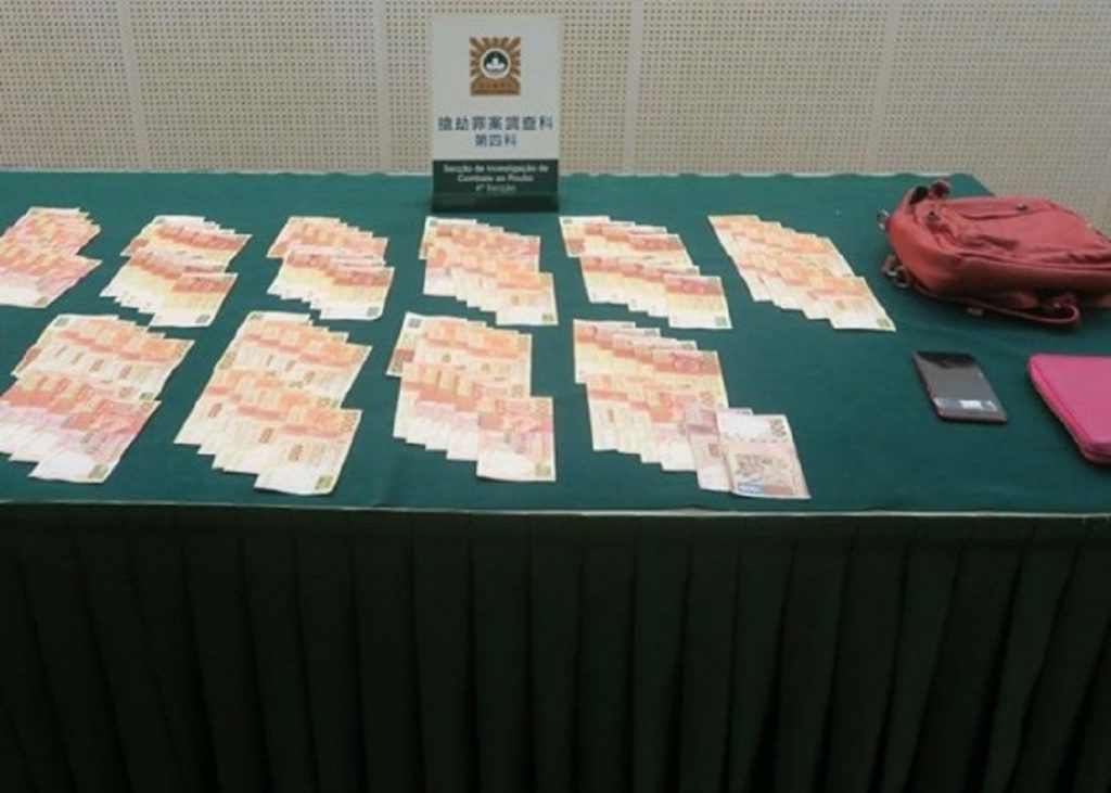 好賭換錢黨骗兩女行家28萬翻本,结局： 悲哀！！！-千博