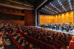 澳门政府：打击黄牛可引入实名制购票-千博