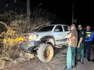 金边一挂王家军车牌汽车酒驾肇事,受害者摩托车被趁机偷走!-千博