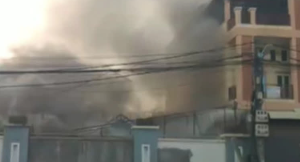 突发！金边一俱乐部发生火灾-千博