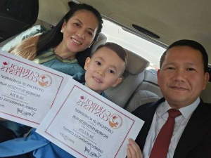 幼子又考数学拿到第一名 洪玛耐首相晒自拍-千博