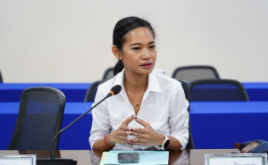 柬埔寨某县大量猪只死亡,农业部官员前往消杀和采样!-千博