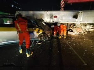 仰光街头接连发生车祸 致1死9伤-千博