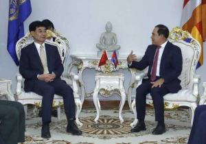 中方承诺继续支持柬埔寨扫雷行动-千博