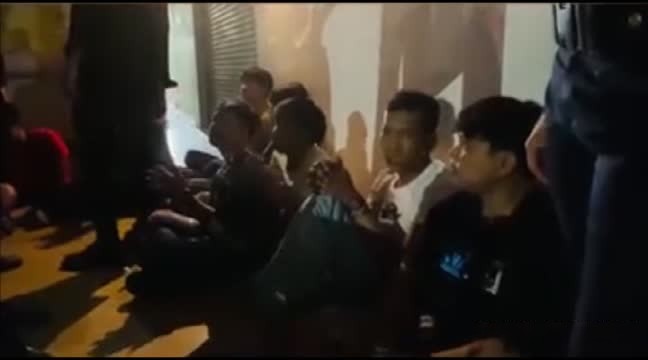 图片[2]-波贝一群外国人饮酒扰民还欲打保安，现已被捕！-千博