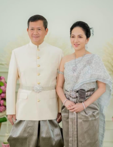 结婚18周年纪念日,洪玛奈总理如此对夫人说.......-千博