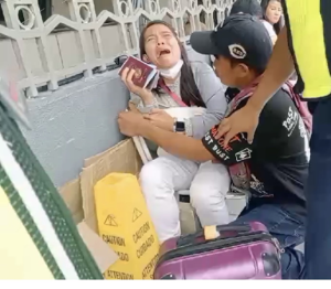 寄生虫丈夫因嫉妒外劳妻子在机场撕毁其旅行证件-千博