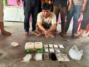 贡布省与茶胶省警方展开缉毒行动,逮捕5名嫌犯!-千博