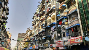 仰光一男子坠楼身亡-千博