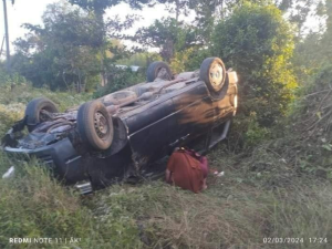 缅甸仰光-毛淡棉公路,一辆车翻覆发生事故,4人受伤-千博
