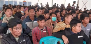 跨境溃逃的330名缅军官兵被孟加拉国送返回国-千博