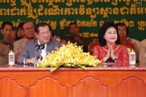 夫人家中摔倒住院 洪森报平安:并无大碍-千博