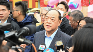 贺一诚:维持今年博彩毛收入2,160亿预测-千博