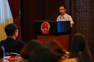 菲律宾贫困学子的逆袭之路-千博