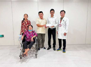 72岁老妇脑血栓，获洪玛耐首相援助-千博