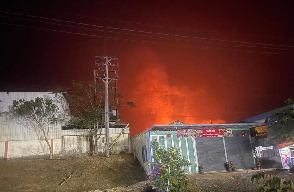 图片[2]-突发！西港一家香烟工厂发生大火-千博