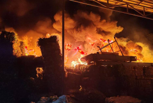 突发！西港一家香烟工厂发生大火-千博