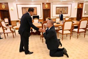 向洪森亲王下跪道歉,沈良西贴身保镖加入人民党-千博