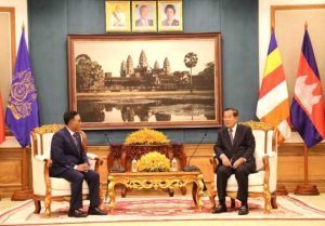 国家代元首洪森亲王接见缅甸大使-千博