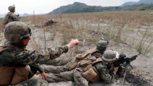 菲律宾和美国尖端装备亮相