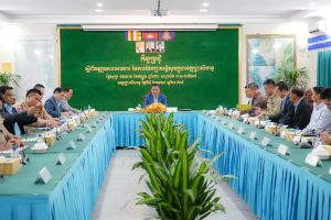 苏速卡副总理主持召开审查维护西哈努克省治安和秩序的会议-千博