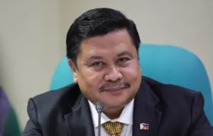 菲参议员爆料“黑医”每月吃200万比索回扣-千博