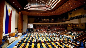 众议员促小马科斯取消 旅游签转学生签证做法-千博