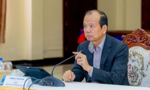 金边各小区新装74个信号塔-千博