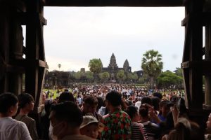 吴哥窟4月份接待7万人次外国游客,创收超300万美元!-千博