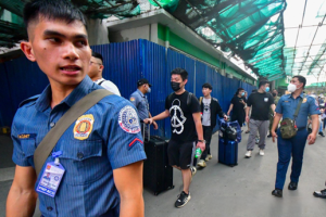 菲签证政策调整引发华商担忧：恐阻碍中国投资者入境-千博