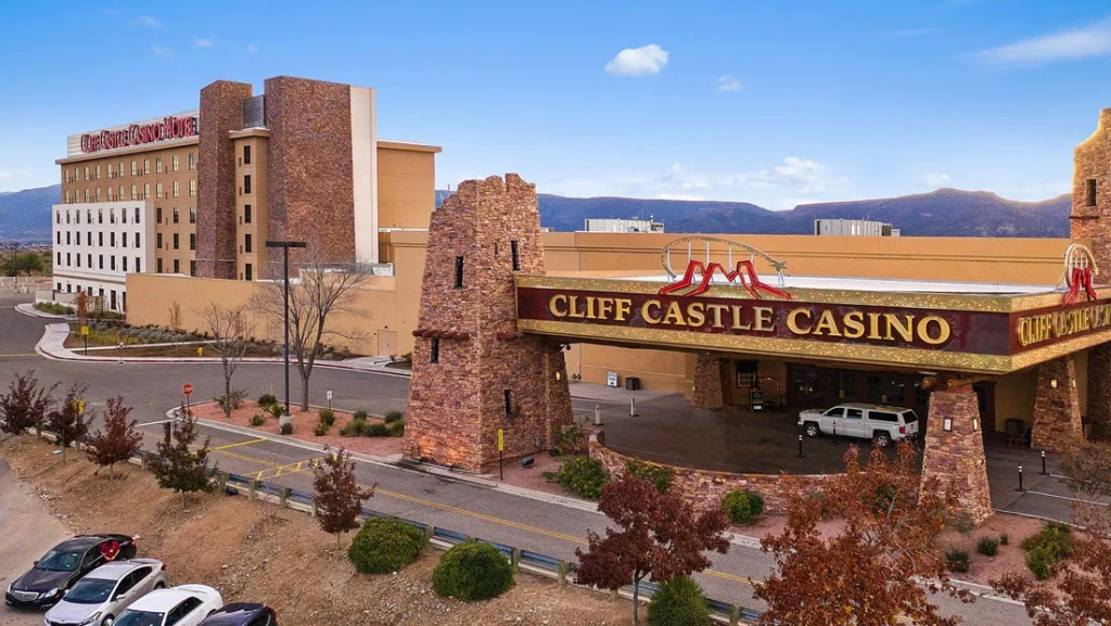 亚利桑那州北部的 Cliff Castle 赌场新增老虎机和赌桌，扩大游戏种类-千博